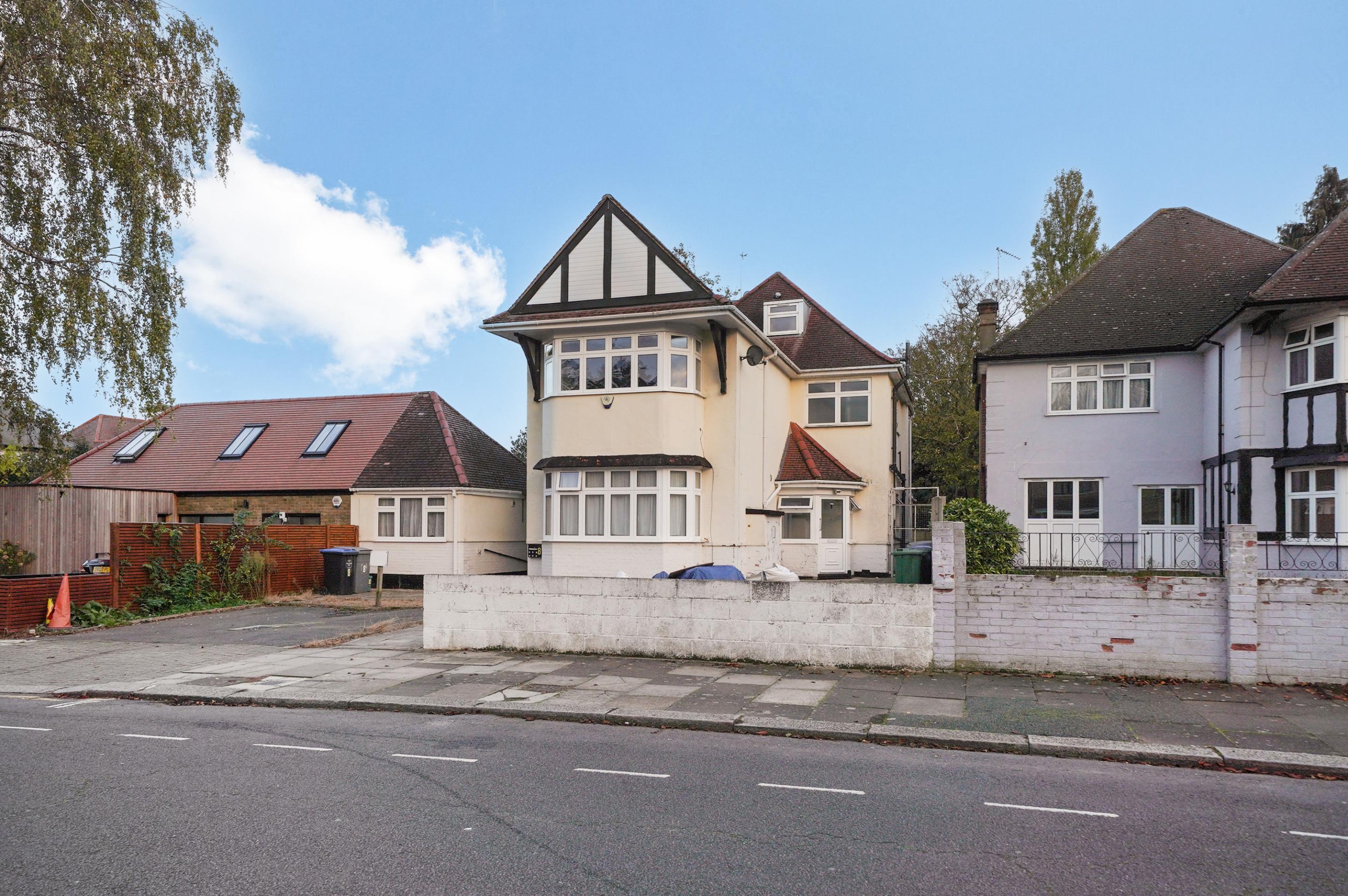 Modern Apartment Deerhurst Road, Kilburn NW2